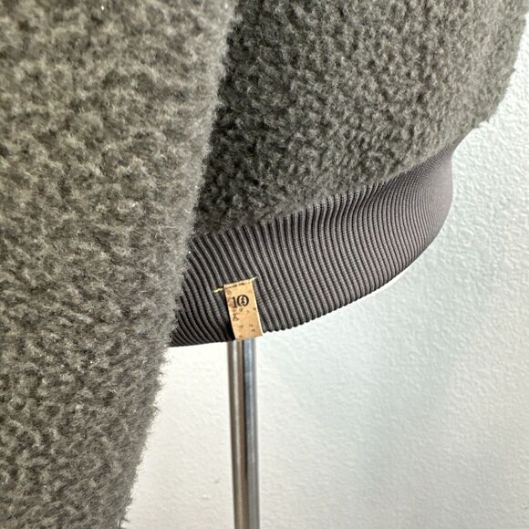 Tentree Womens EcoLoft Boyfriend Crew Sweater S Small Green Teddy Bear Fleece - Picture 6 of 7